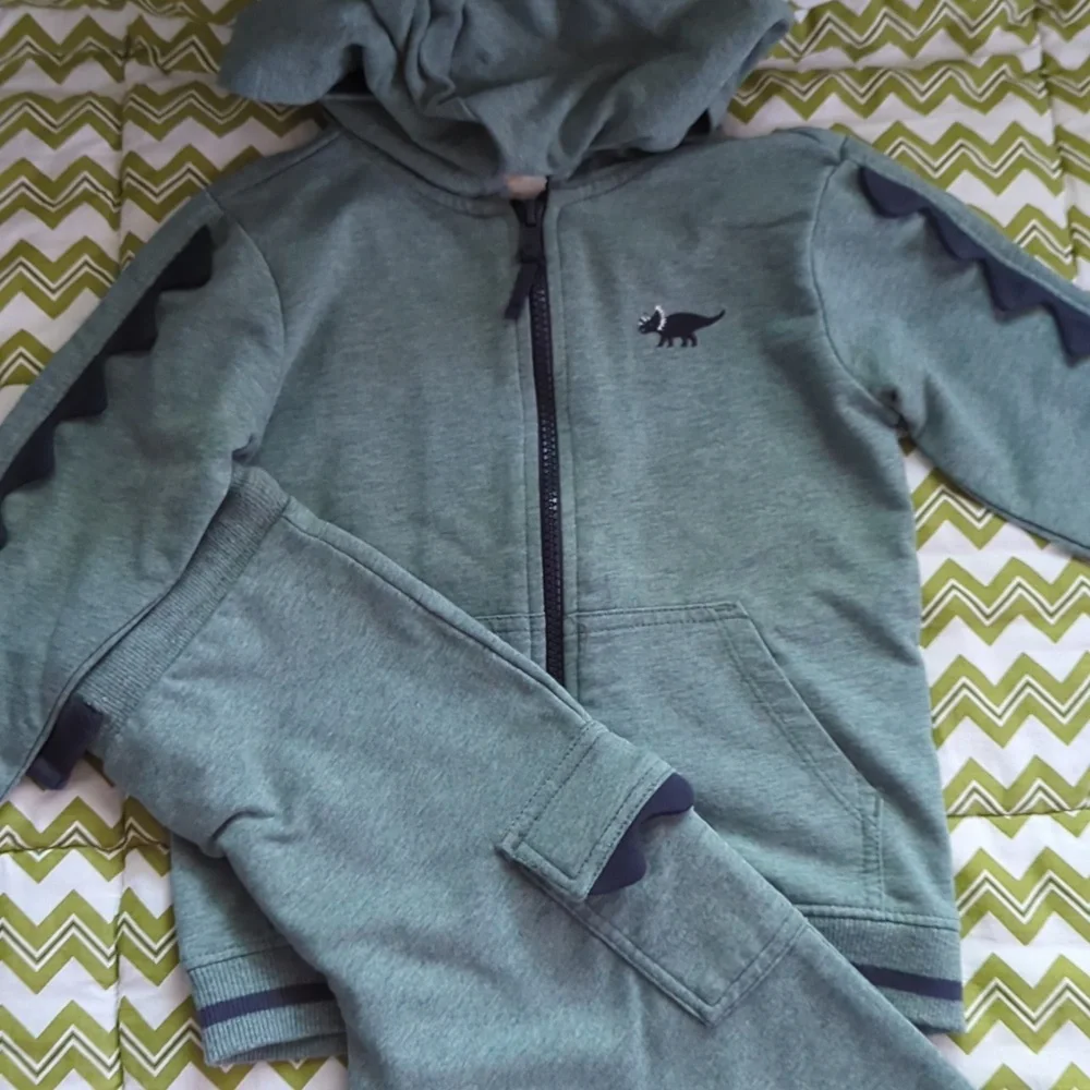 2 Adorable Dinosaur Outfits (Lightweight) - Picture 4 of 5